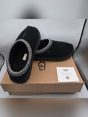 UGG Tasman Black Cozy Slip-On Slippers Woman's Size 7.